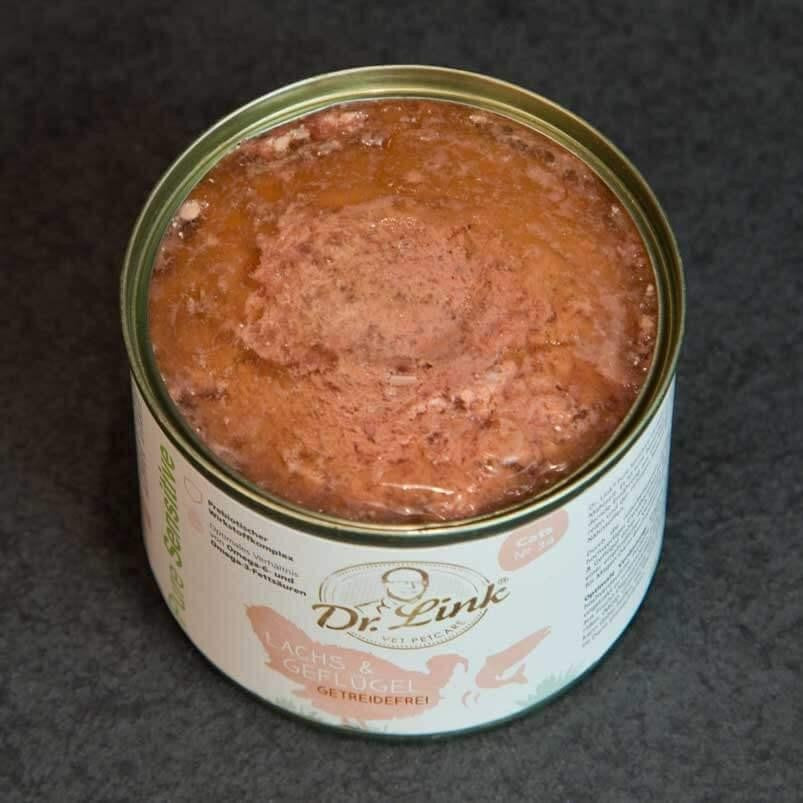 Lata de comida húmeda para gato de carne de aves de corral y salmón